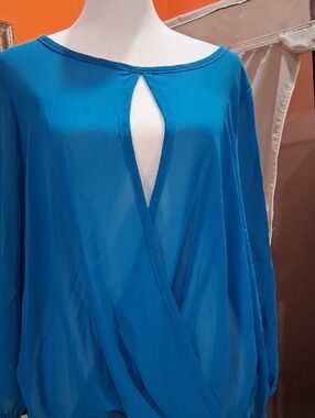 a'gaci Teal Blue Surplice Keyhole Blouse